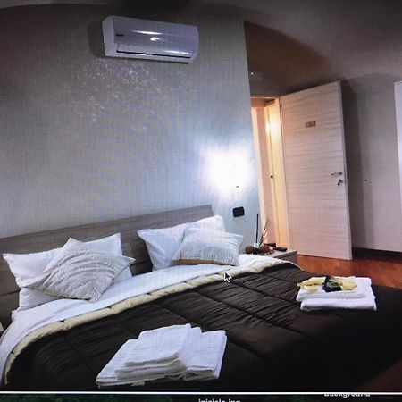 Montesantogroup Apartments Napoli Camera foto